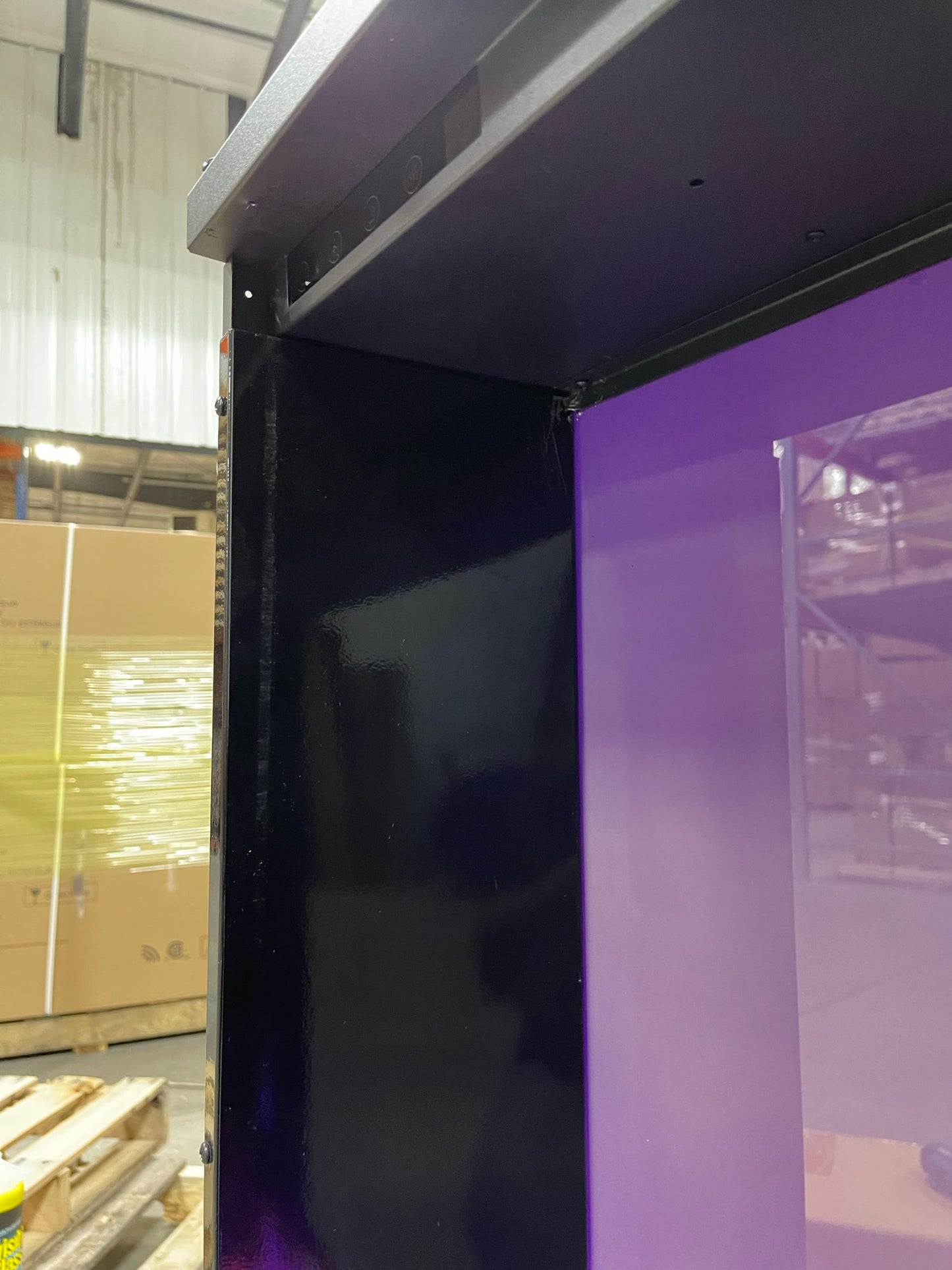 Amantii TRD-48-OOB-1 – Open Box Sale – S/N 622018630016